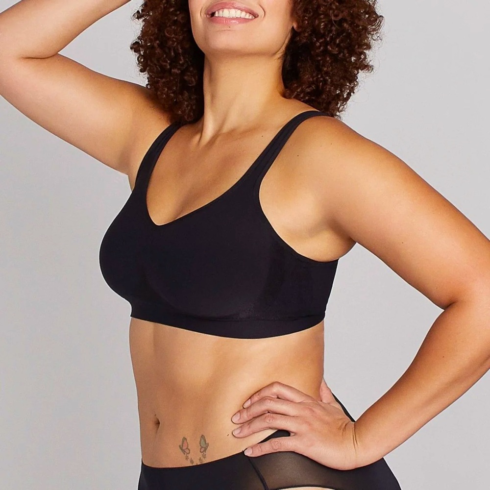 NEW UnderOutfit THE COMFORT SHAPING BRA in Black Large